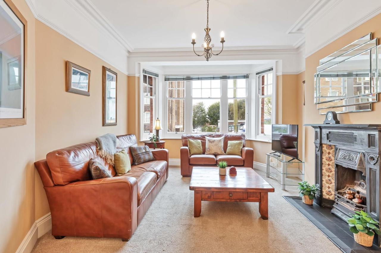 Villa Belle Vue Sea View à Hove Extérieur photo